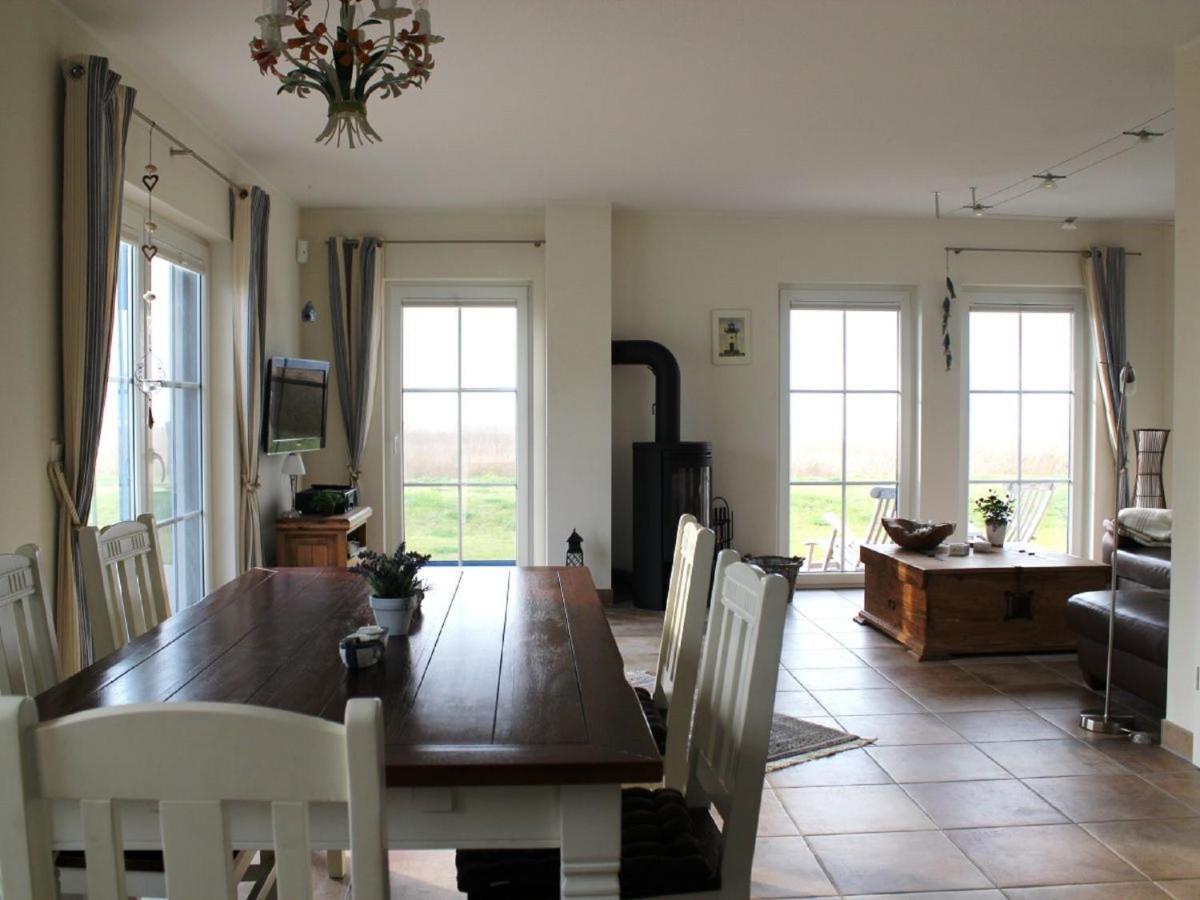Villa Reetdachhaus Windsbraut à Breege Extérieur photo